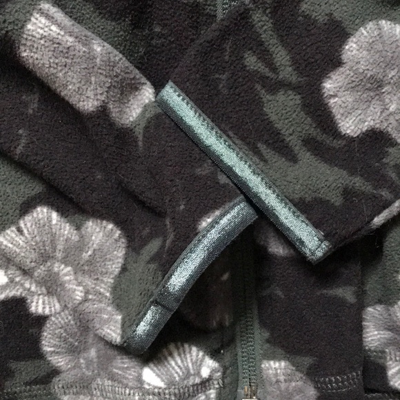 Helly Hansen full zip fleece - Picture 3 of 3